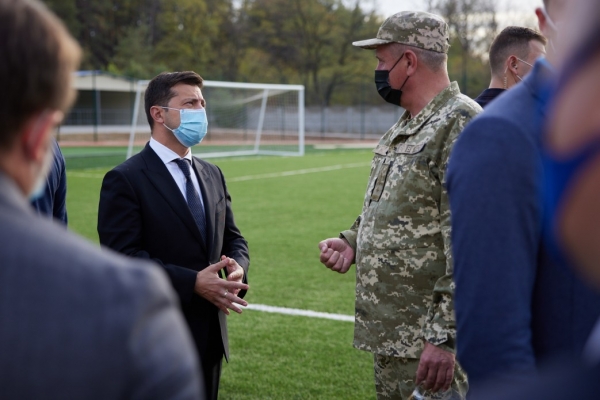 Президент України відвідав ліцей з посиленою військово-фізичною підготовкою у Кремінній